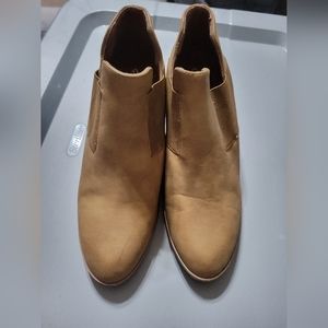 Qupid‎ Size 8 brown Ankle Boots